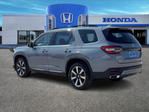 2025 Honda Pilot Touring 8-Passenger