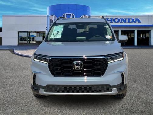 2025 Honda Pilot Touring 8-Passenger