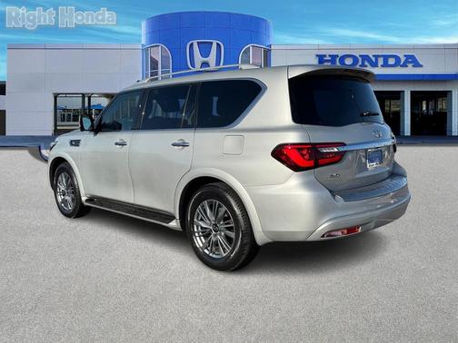 2022 INFINITI QX80 Luxe