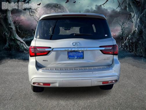 2022 INFINITI QX80 Luxe