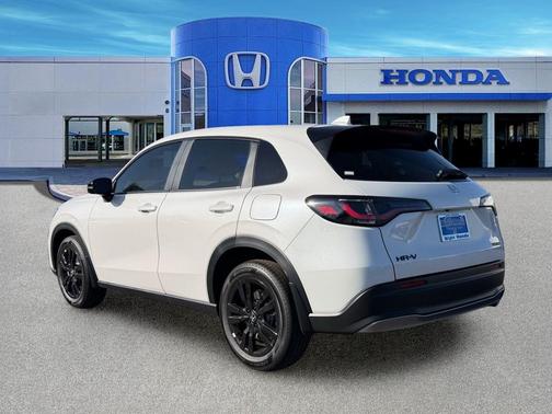 Platinum White Pearl 2026 Honda HR-V AWD Sport