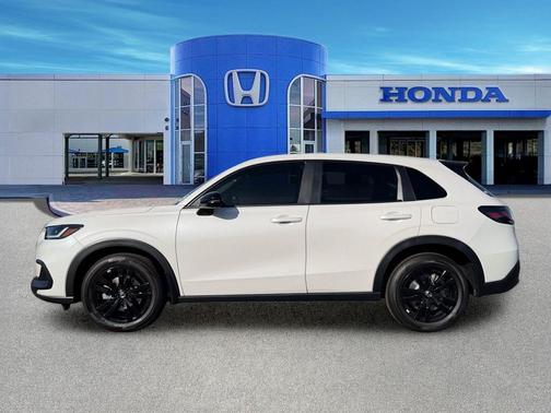 Platinum White Pearl 2026 Honda HR-V AWD Sport