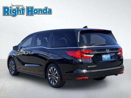 Crystal Black Pearl 2023 Honda Odyssey EX-L