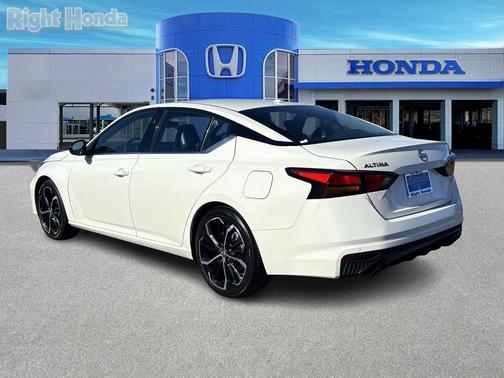 2024 Nissan Altima SR FWD