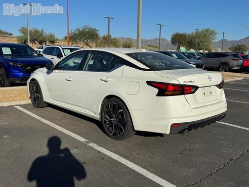 2024 Nissan Altima SR FWD