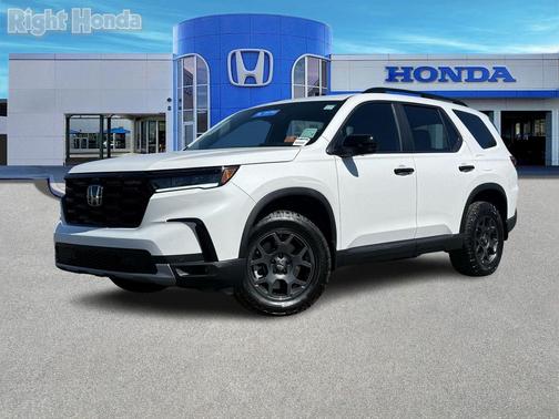 Platinum White Pearl 2025 Honda Pilot TrailSport