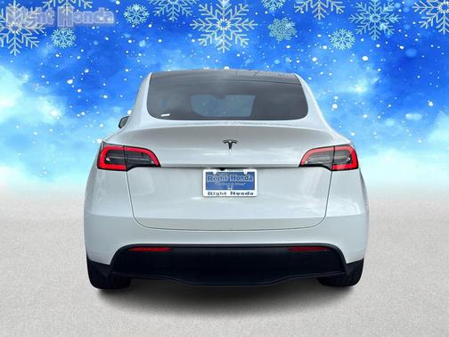 2024 Tesla Model Y Standard Range