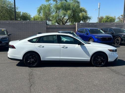Platinum White Pearl 2025 Honda Accord SE