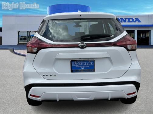 2024 Nissan Kicks S