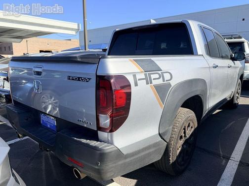 Lunar Silver Metallic 2023 Honda Ridgeline RTL-E