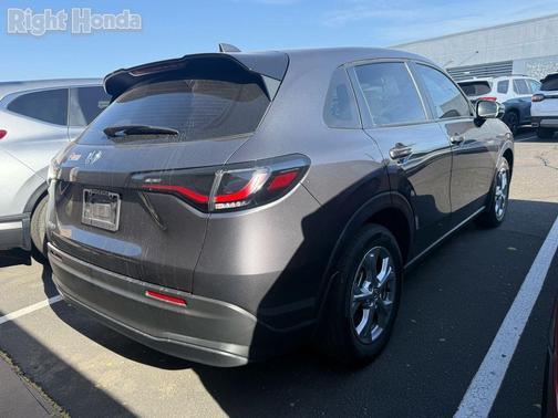 Modern Steel Metallic 2024 Honda HR-V LX