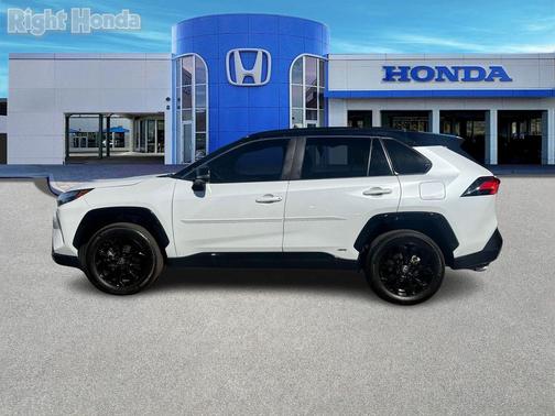 2024 Toyota RAV4 Hybrid SE