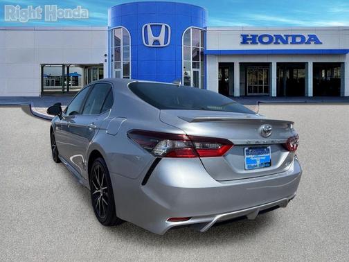 Celestial Silver Metallic 2024 Toyota Camry SE