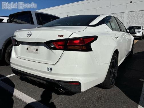 2024 Nissan Altima SR FWD