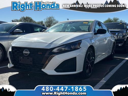 2024 Nissan Altima SR FWD