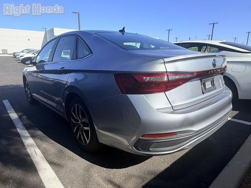 Pyrite Silver Metallic 2025 Volkswagen Jetta 1.5T SE