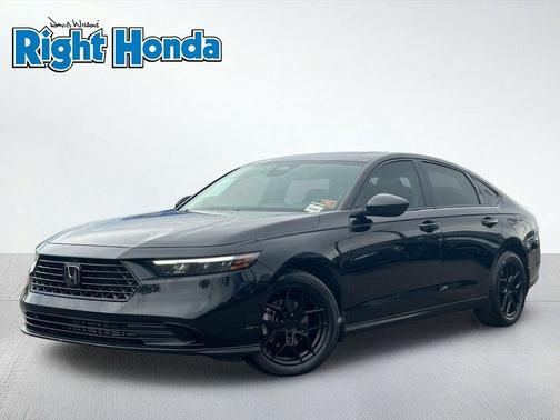 Crystal Black Pearl 2025 Honda Accord SE