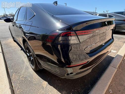 Crystal Black Pearl 2025 Honda Accord SE