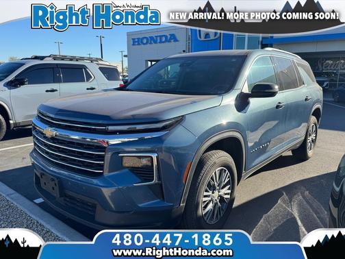 2025 Chevrolet Traverse LT