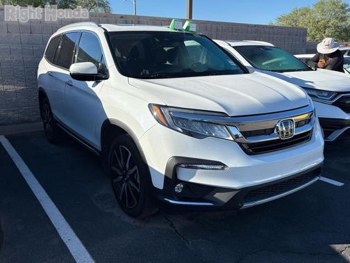 2022 Honda Pilot Touring 8-Passenger