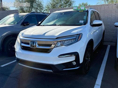 2022 Honda Pilot Touring 8-Passenger