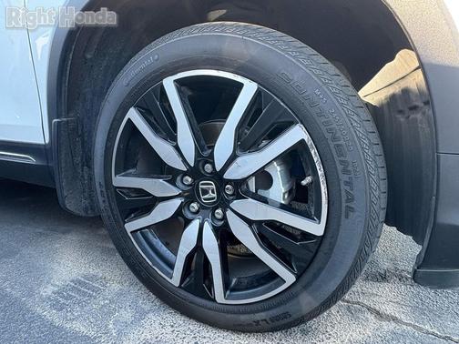 2022 Honda Pilot Touring 8-Passenger