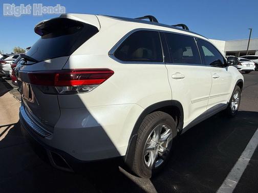Blizzard Pearl 2019 Toyota Highlander Limited