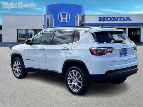 2022 Jeep Compass Latitude Lux