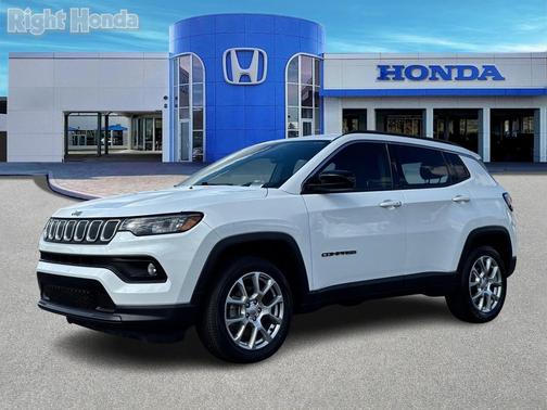 2022 Jeep Compass Latitude Lux