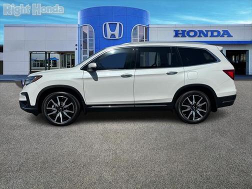 2022 Honda Pilot Touring 8-Passenger
