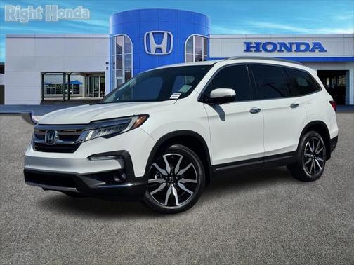 2022 Honda Pilot Touring 8-Passenger