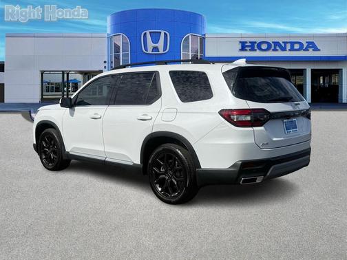 2025 Honda Pilot Touring 8-Passenger