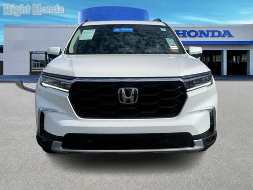 2025 Honda Pilot Touring 8-Passenger