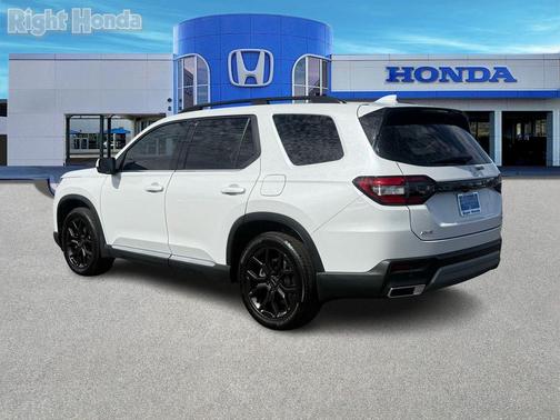 2025 Honda Pilot Touring 8-Passenger