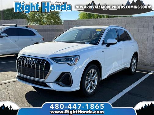 2025 Audi Q3 Premium 45 TFSI S line quattro Tiptronic