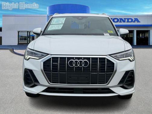 1 2025 Audi Q3 Premium 45 TFSI S line quattro Tiptronic