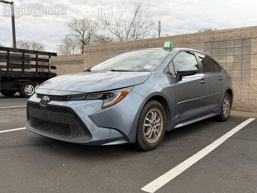 2022 Toyota Corolla Hybrid LE