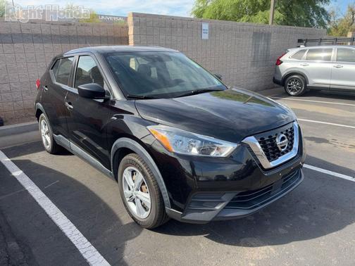 2020 Nissan Kicks S