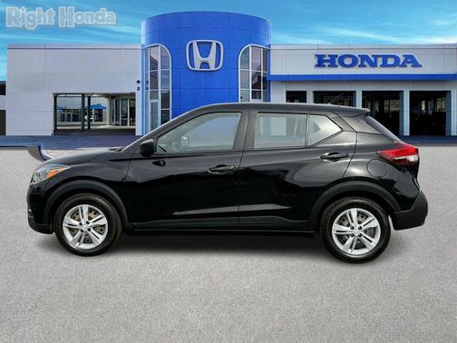 Super Black 2020 Nissan Kicks S