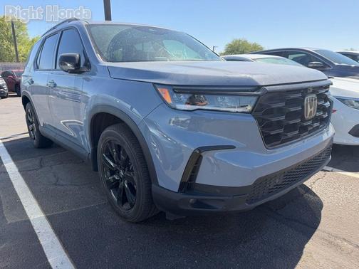 Sonic Gray Pearl 2025 Honda Pilot Black Edition