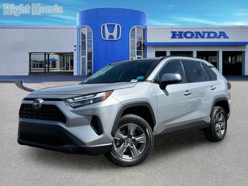 Silver Sky Metallic 2024 Toyota RAV4 XLE