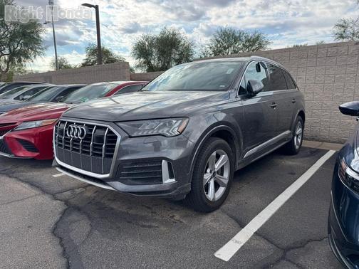 2024 Audi Q7 45 Premium Plus
