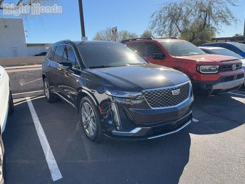 2022 Cadillac XT6 Premium Luxury FWD