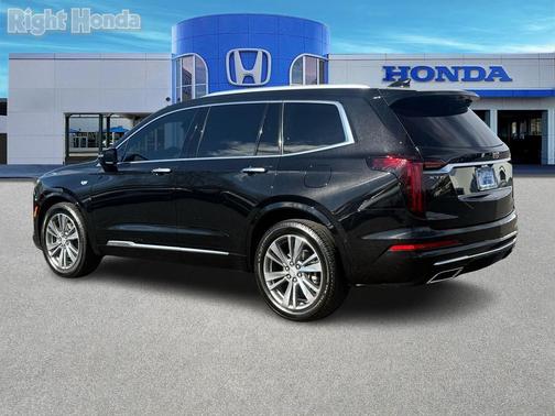 2022 Cadillac XT6 Premium Luxury FWD