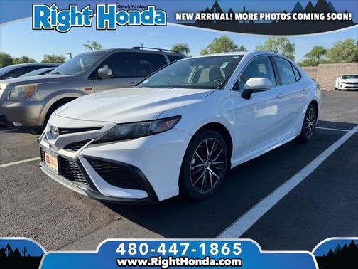 2022 Toyota Camry SE