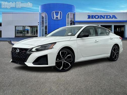 2024 Nissan Altima SR FWD