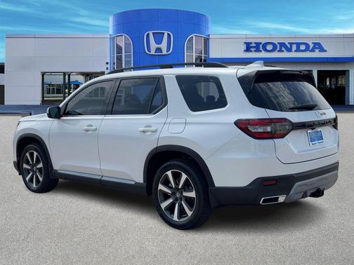 2025 Honda Pilot Touring 8-Passenger