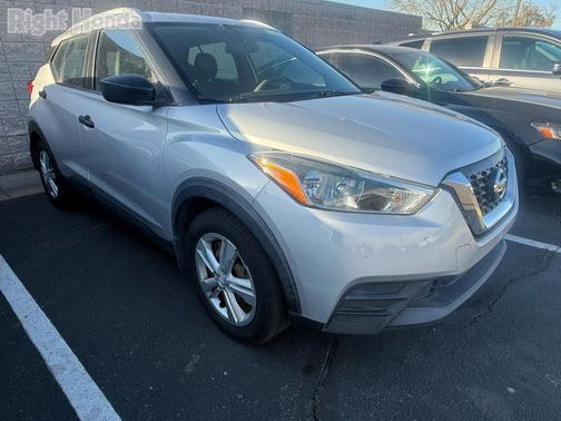 2019 Nissan Kicks S