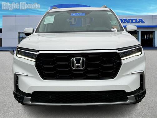 2024 Honda Pilot Touring 8-Passenger