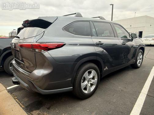 2020 Toyota Highlander L